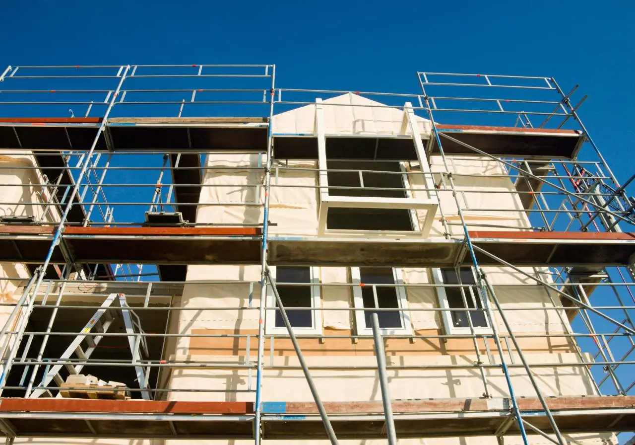 Rodzaje rusztowań - niezbędnik prac na wysokości